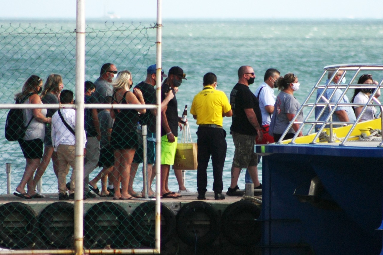 Se registra bajo aforo de turistas para el cruce marítimo Cancún - Isla Mujeres