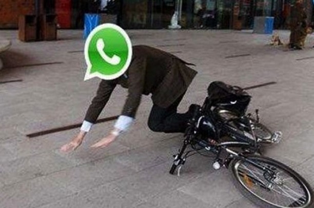Los memes tras la caída de  WhatsApp, Facebook e Instagram