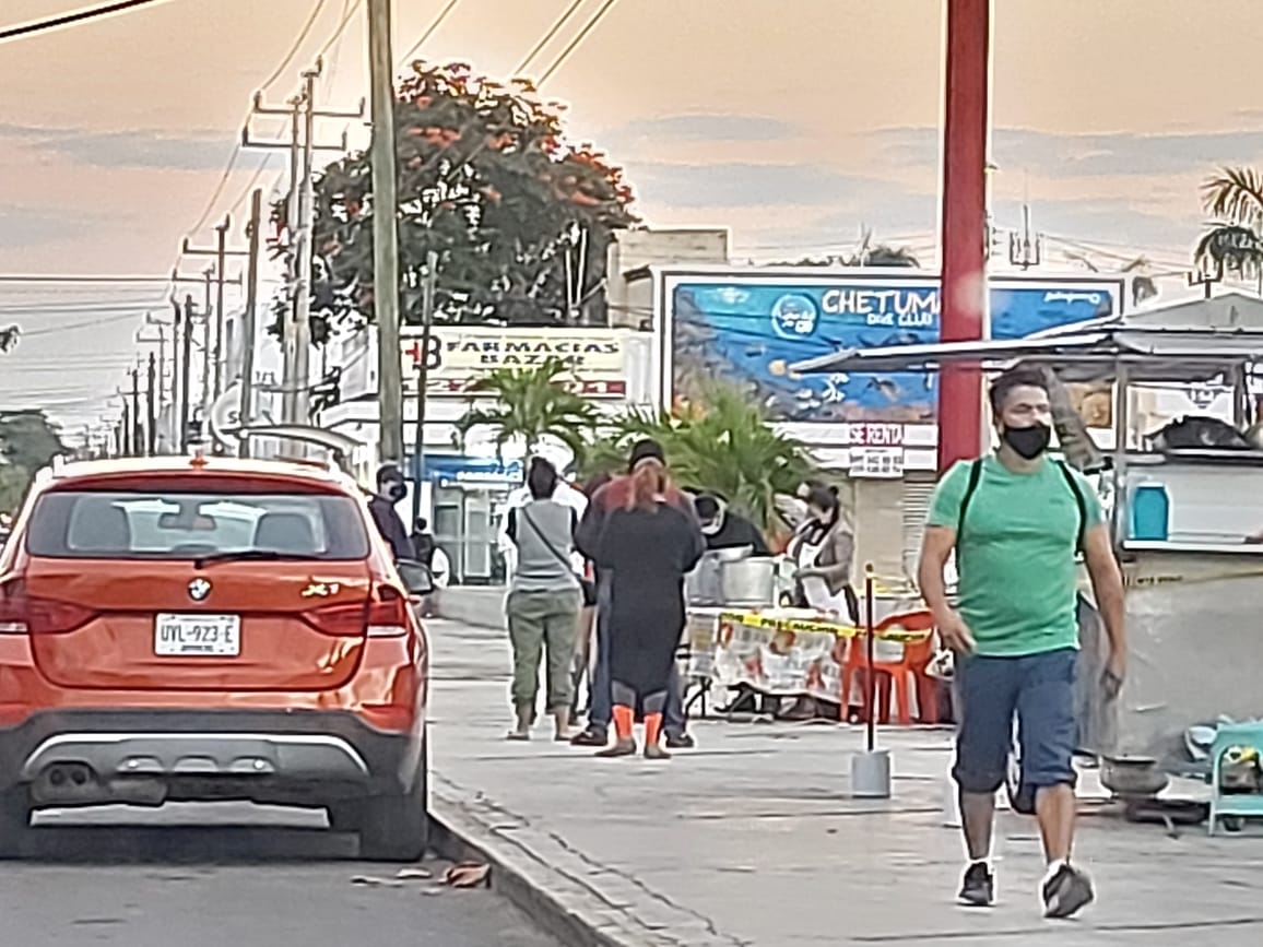 Chetumaleños salen a las calles a buscar tamales por el Día de la Candelaria