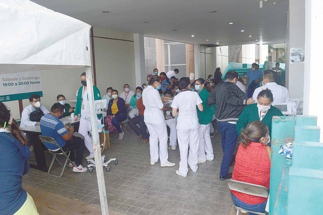 Comenzó la vacunación de adultos mayores en Iztacalco, Xochimilco y Tláhuac