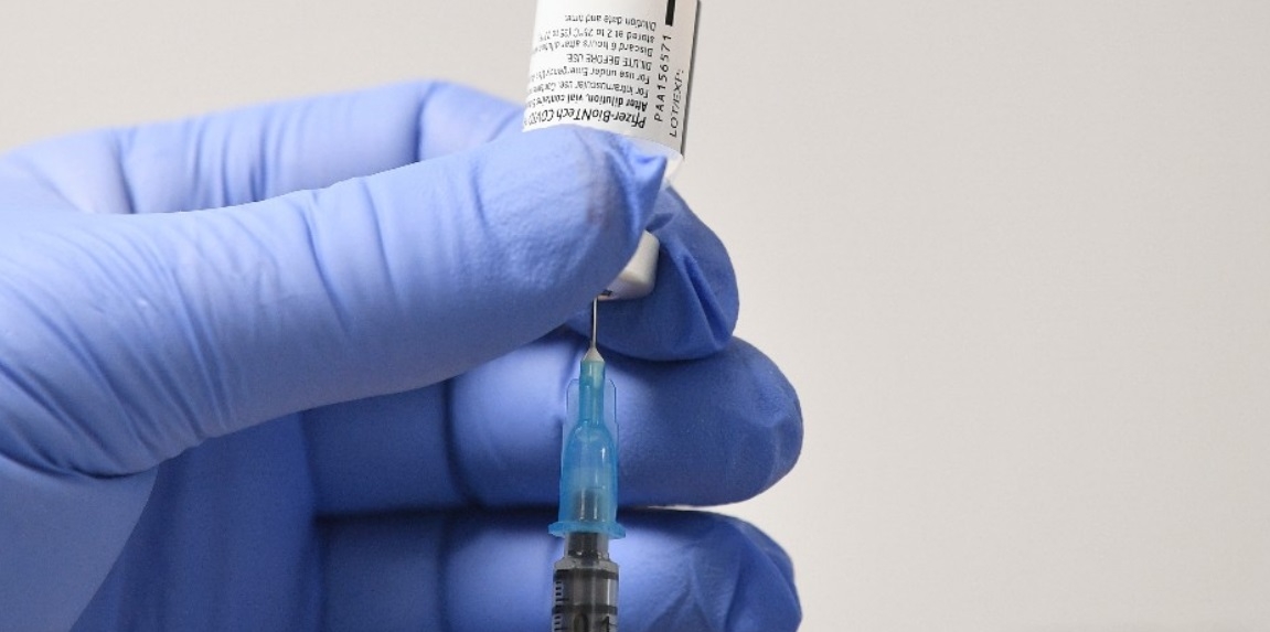 México recibió nuevo lote con vacunas de Pfizer