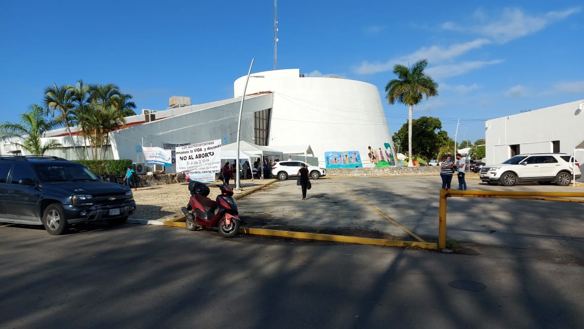 La sede se mantiene con seguridad