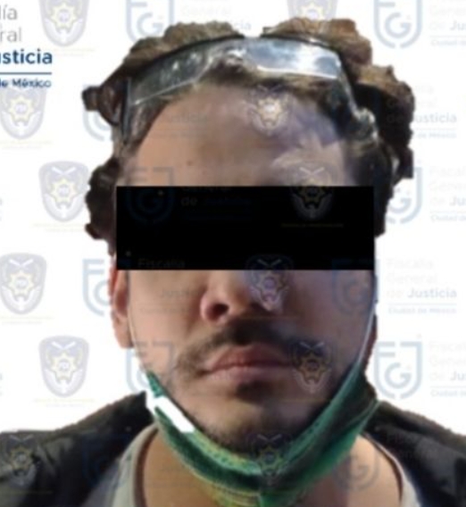 Fotografía de Ricardo "N" tras ser detenido por elementos de la PDI.