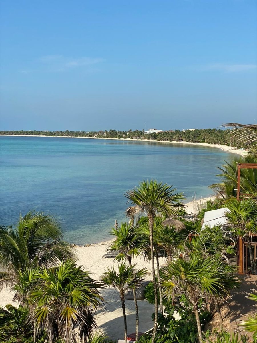 La belleza del mar azul, en Bahía Soliman