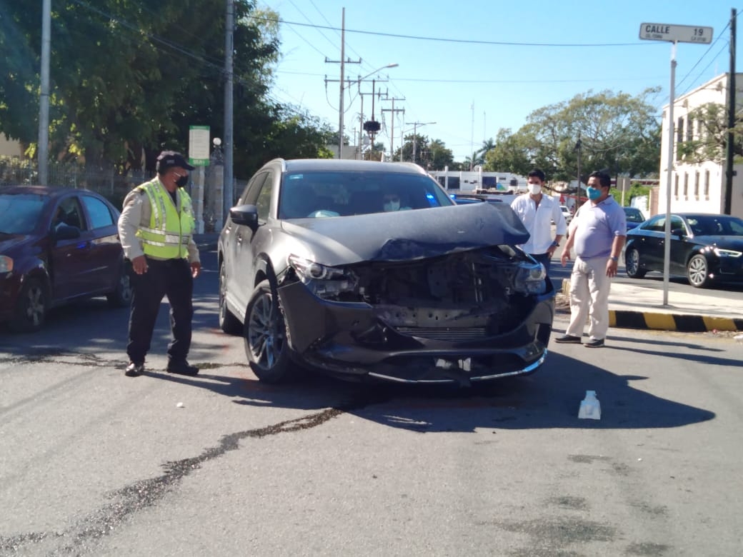 El conductor de la camioneta no respetó su alto