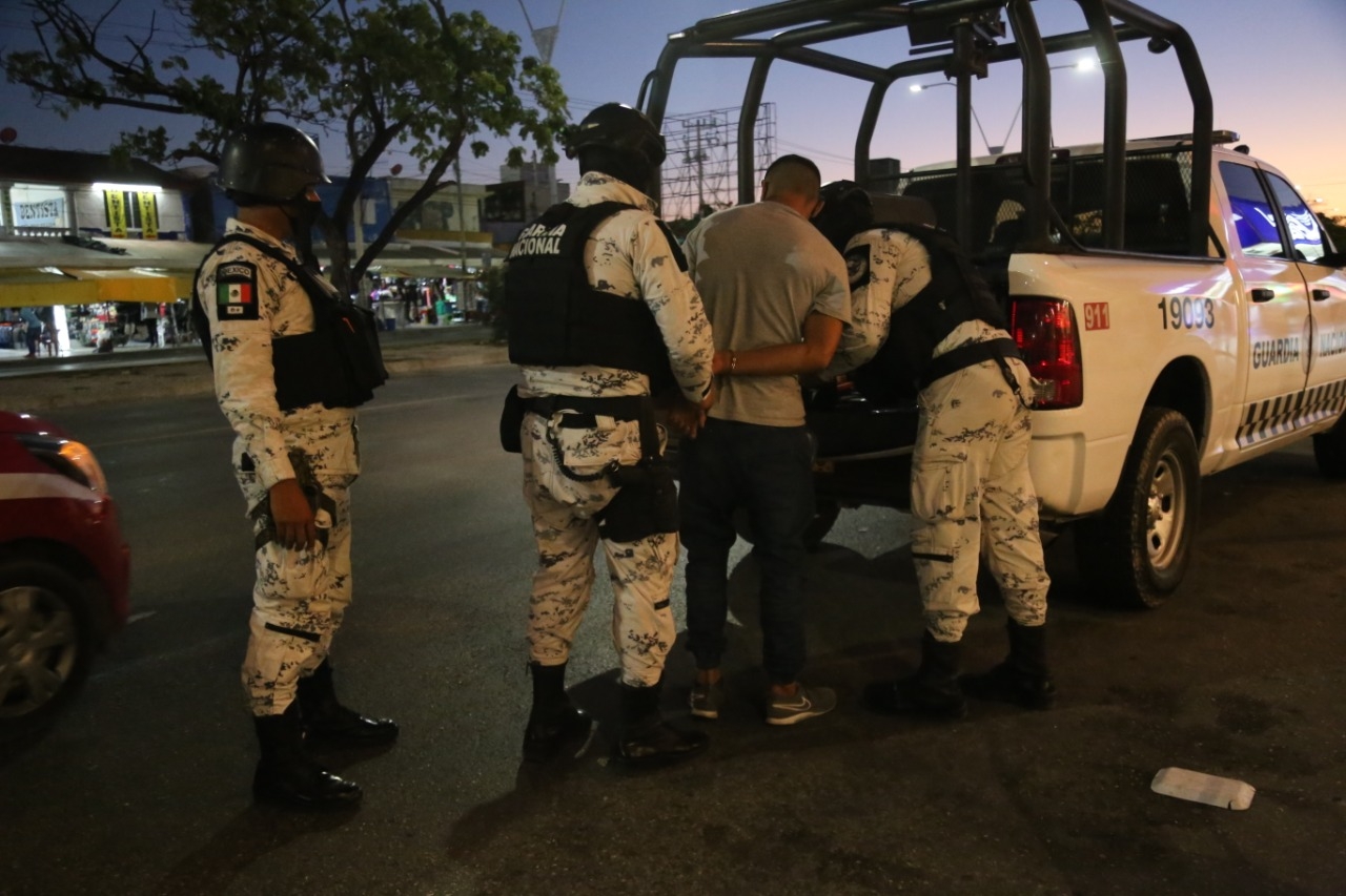 Detienen a presunto narcomenudista en la zona El Crucero en Cancún