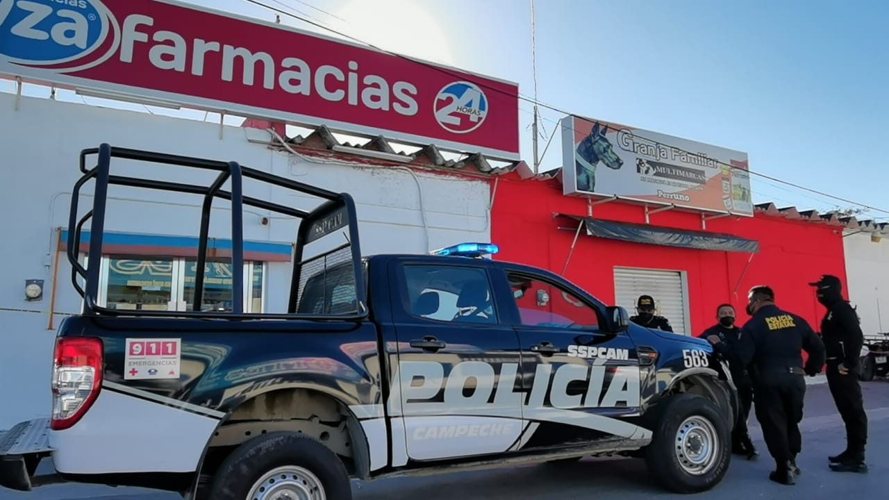 A punta de pistola, asaltan una farmacia en Campeche