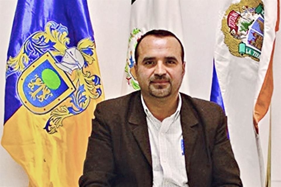 Alcalde de Tototlán hostiga a empleada que acudió a denunciar acoso sexual: VIDEO