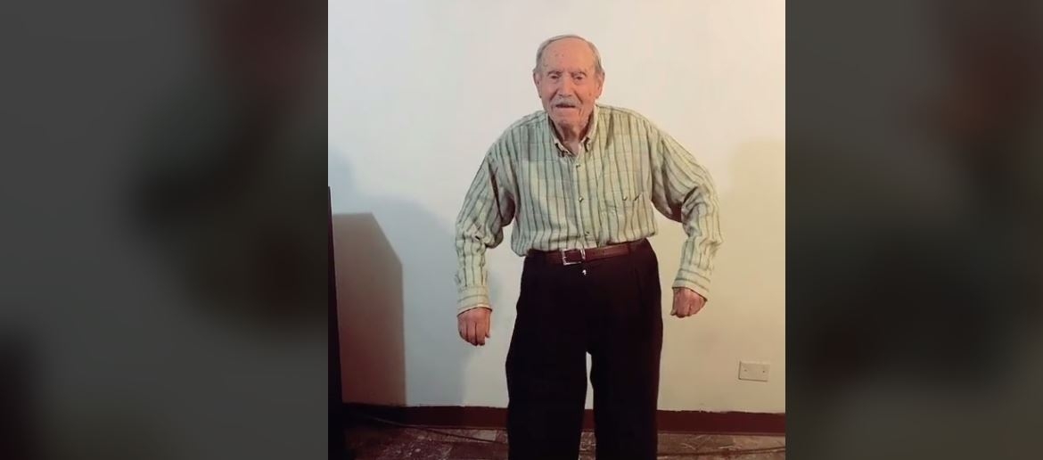 El abuelo Domingo famoso en TikTok tiene más de un millón de 'likes'