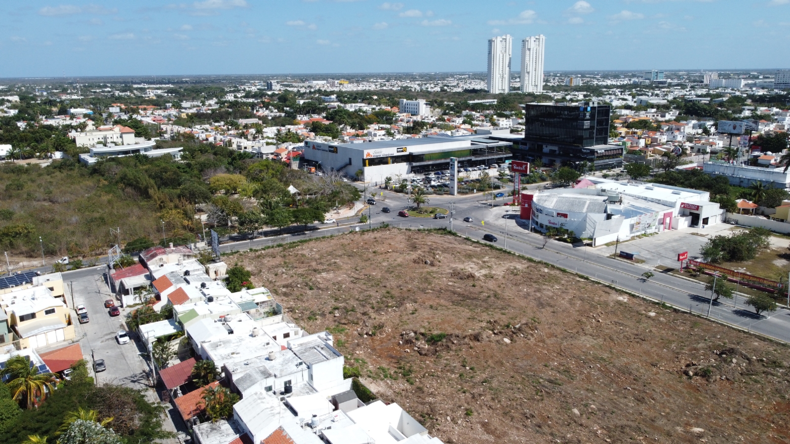 Vecinos reclaman permiso de construcción para complejo Infiniti en Mérida