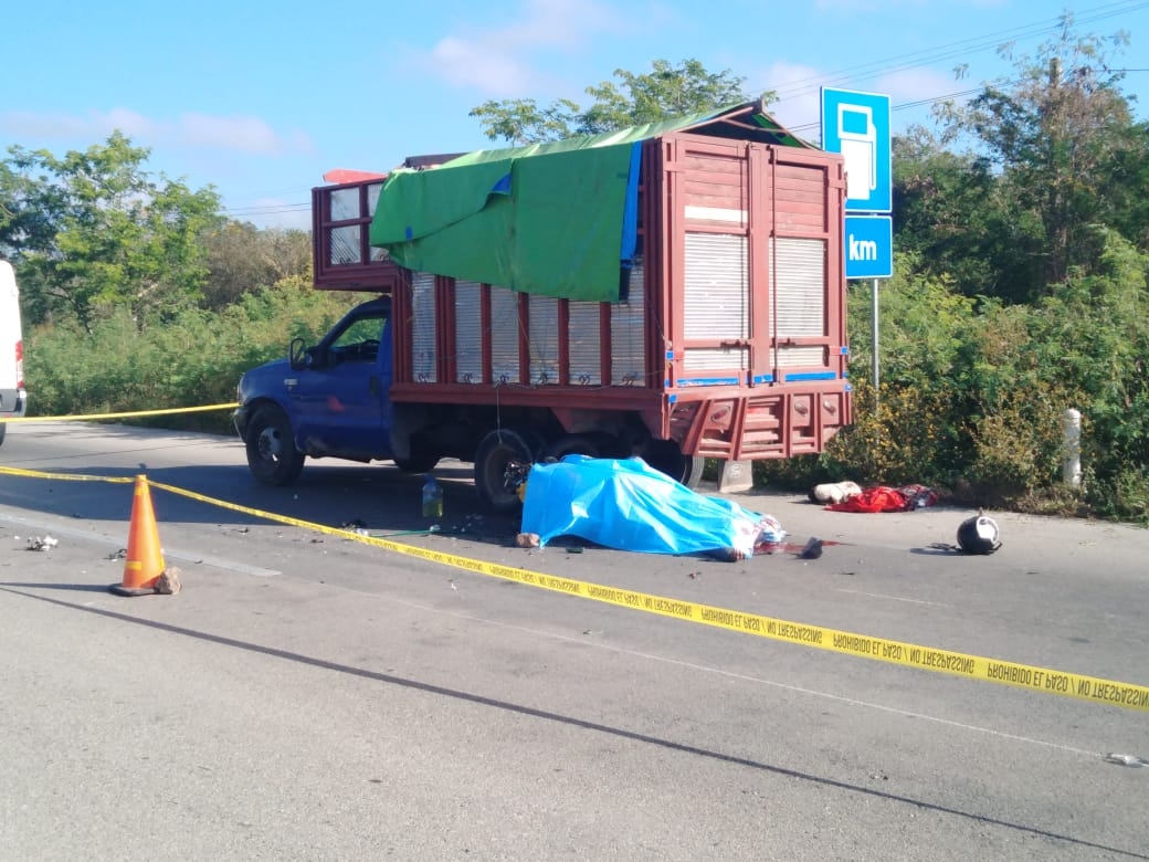 Muere motociclista tras estrellarse con camión en carretera Valladolid- Mérida