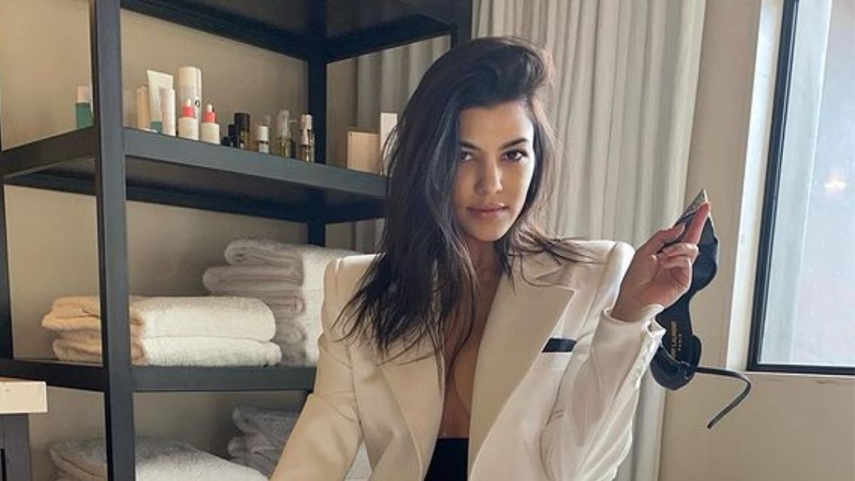 Kourtney Kardashian revela el secreto de su figura con un sorprendete traje de baño.