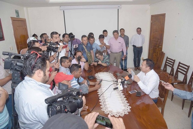 Alcalde Óscar Rosas gasta más de 20 mdp en publicidad en Ciudad del Carmen