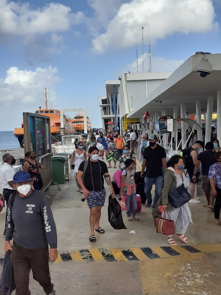 La terminal marítima cozumeleña lució llena