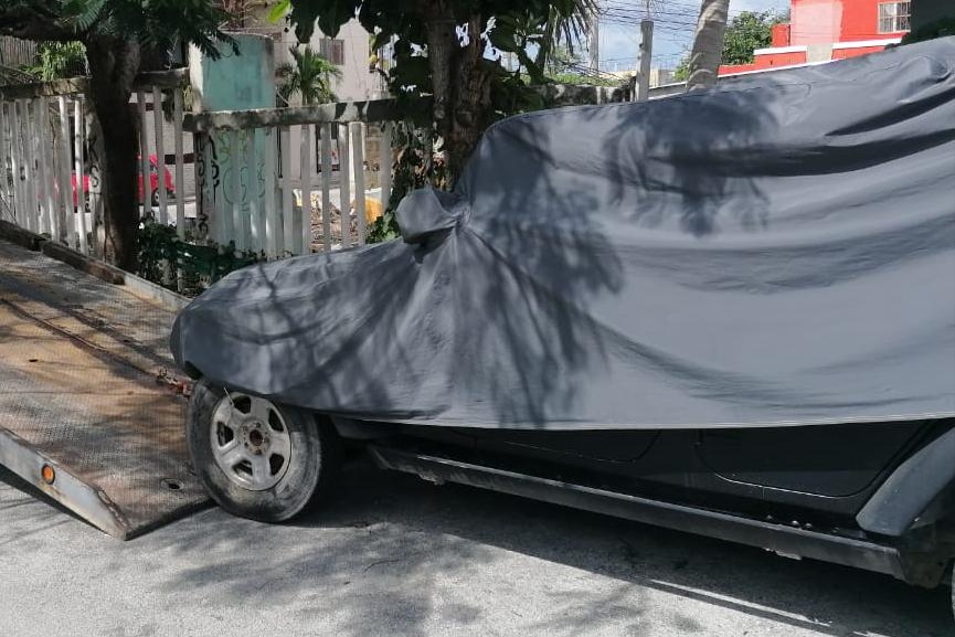 Turista extranjero recupera camioneta robada en Playa del Carmen