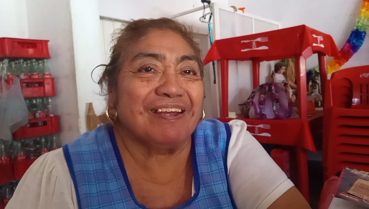 Doña Bertha inventó la empanada grande en Escárcega, Campeche