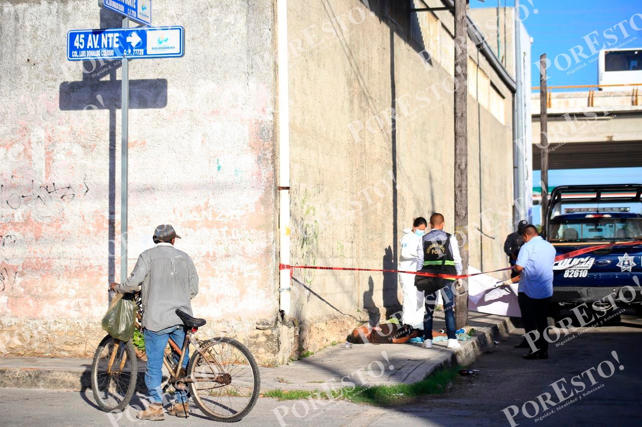 Hallan a hombre muerto en una calle de Playa del Carmen