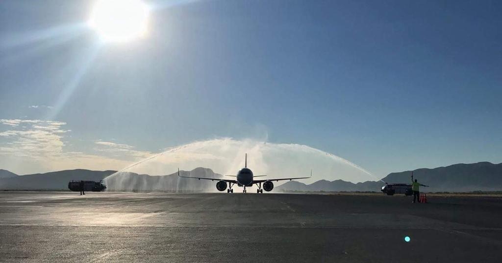 "Arcos de Agua" tradición aeroportuaria