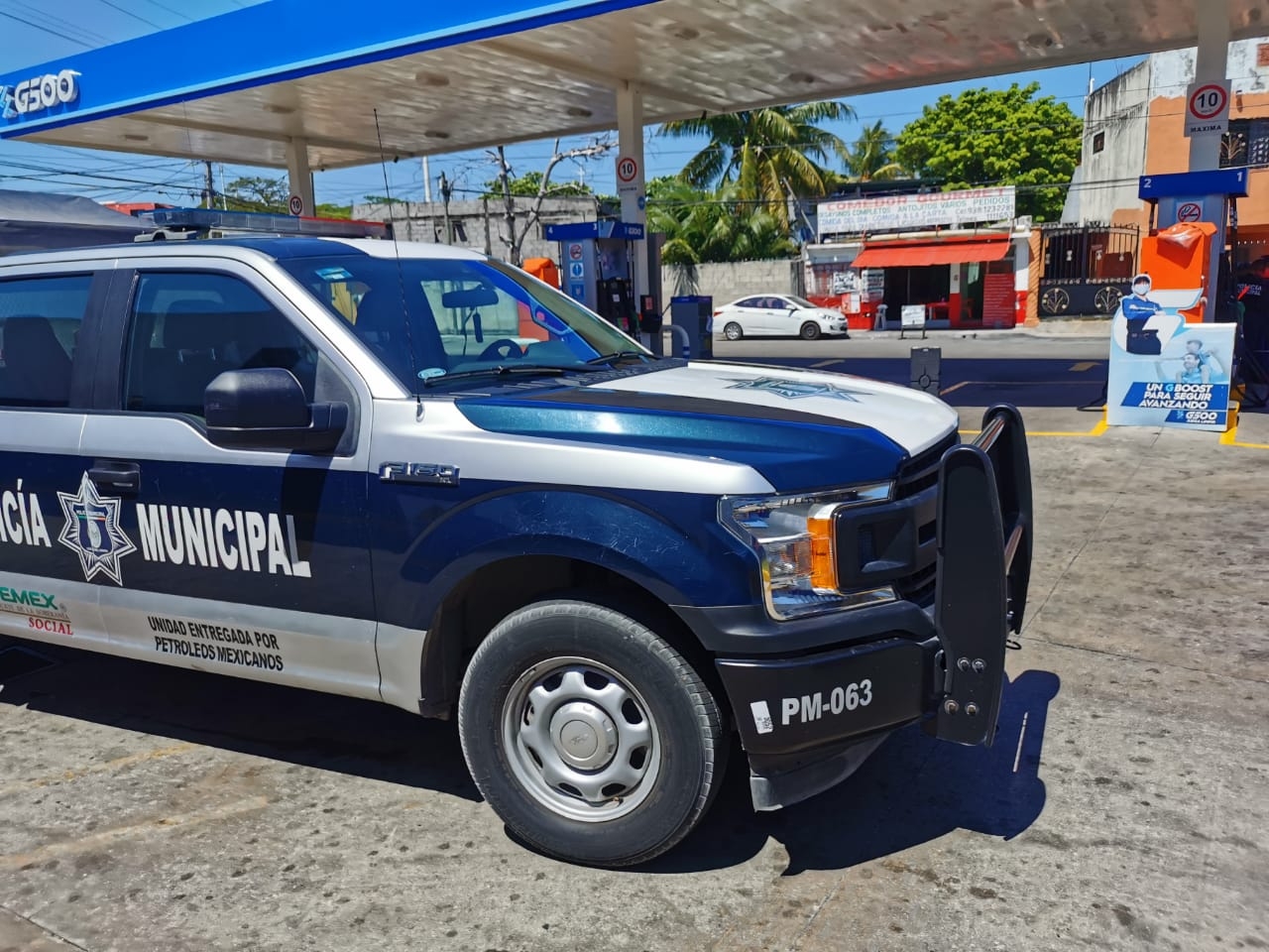 Hombres armados asaltan una gasolinera en Ciudad del Carmen