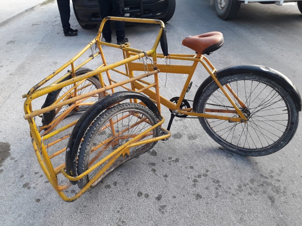 Triciclero se estrella contra un motociclista en Chetumal