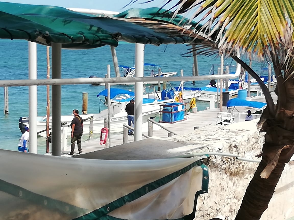 Turista muere mientras nadaba frente a una marina de Puerto Juárez en Cancún: VIDEO