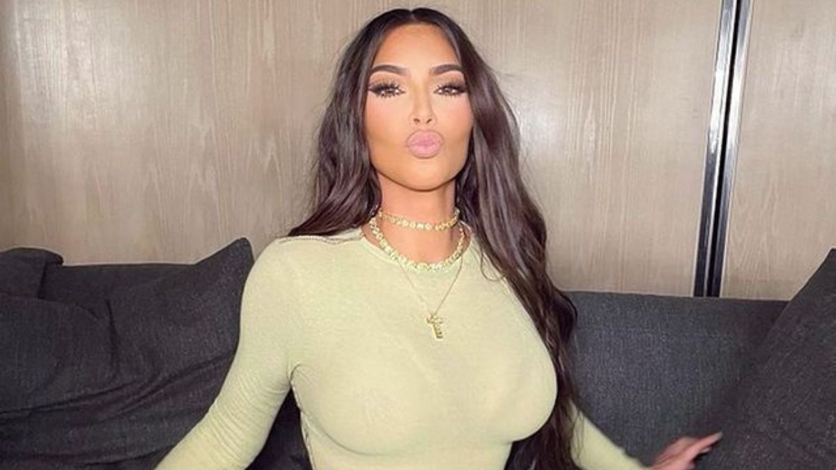 Kim Kardashian presenta su nueva línea de ropa con un sensual pijama party