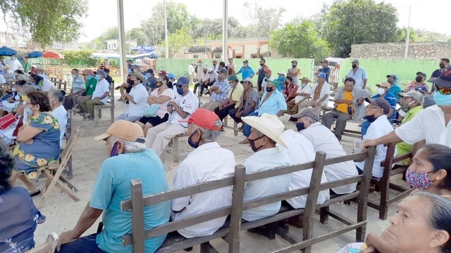 Unos 65 campesinos están en contra, 25 a favor y 10 se abstuvieron