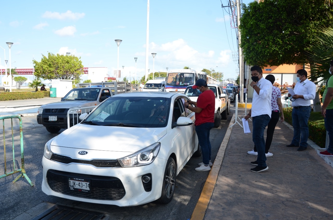 Alcalde Ciudad del Carmen usa vacunas anticovid para hacer campaña, denuncian