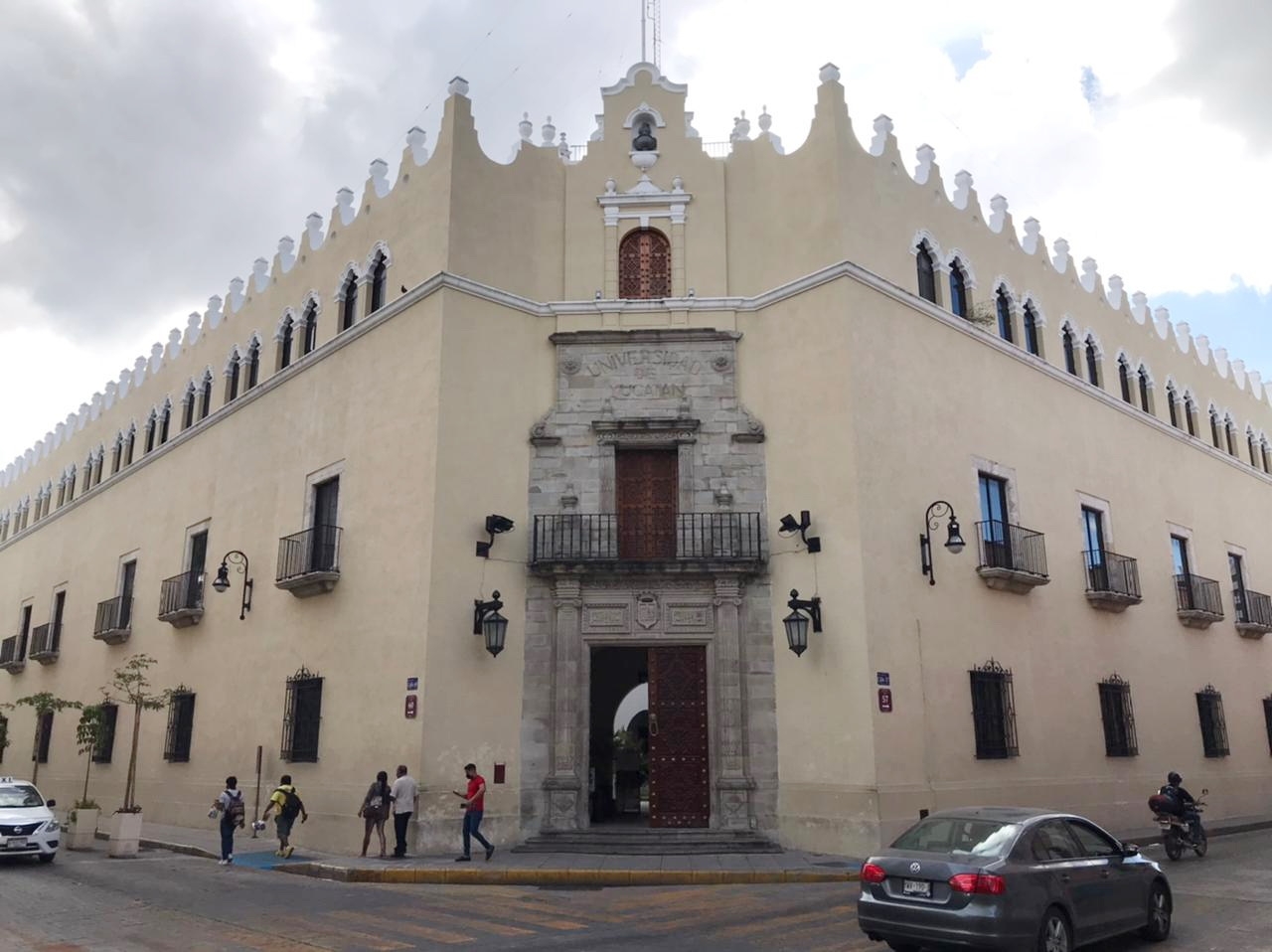 Pese al COVID-19, medicina es la carrera más demandada en la UADY