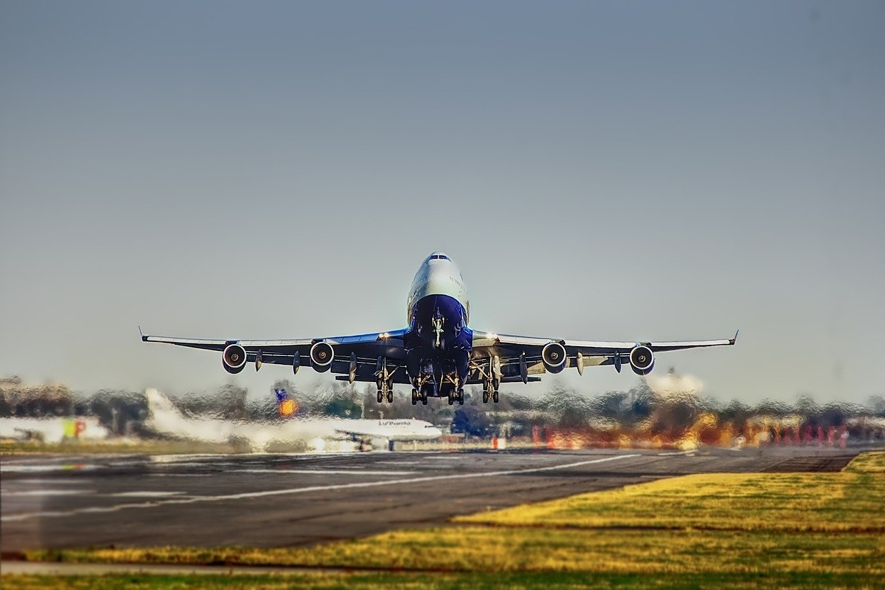 Avión aterrizando