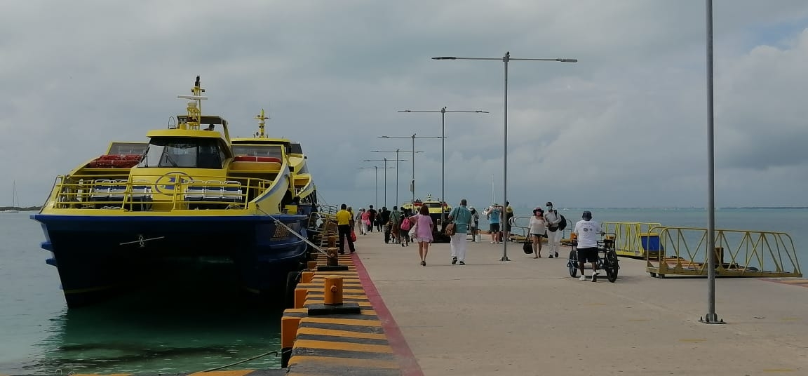 Jornada turística dominical en Isla Mujeres se mantiene con buena afluencia