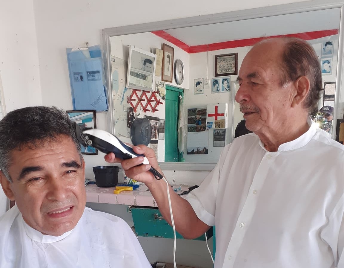 Don Armando Cruz ‘El Mudito’, pionero de la barbería y peluquería en Cozumel