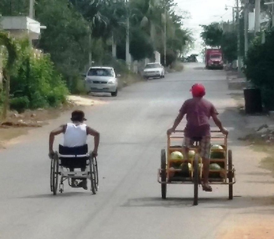 Mototaxistas discriminan a discapacitados en José María Morelos