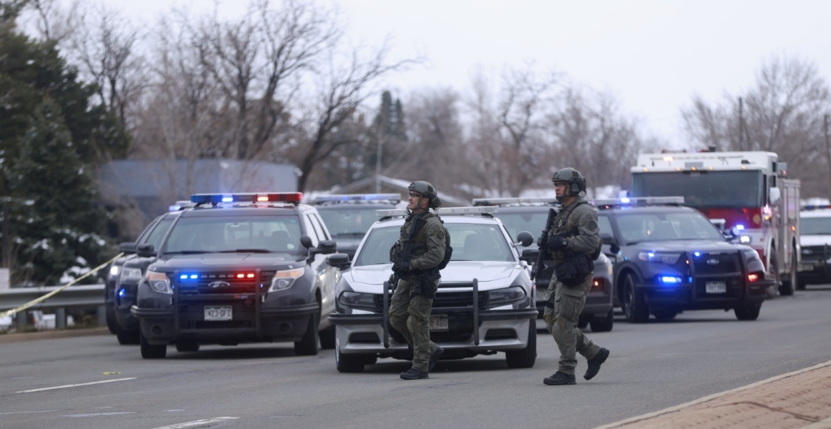 Tiroteo en supermercado de Colorado, EU, deja 10 muertos incluido un policía