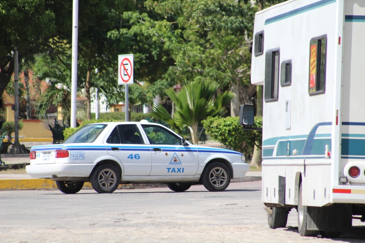 Taxistas de Bacalar exigen cambio de dirigencia en su sindicato