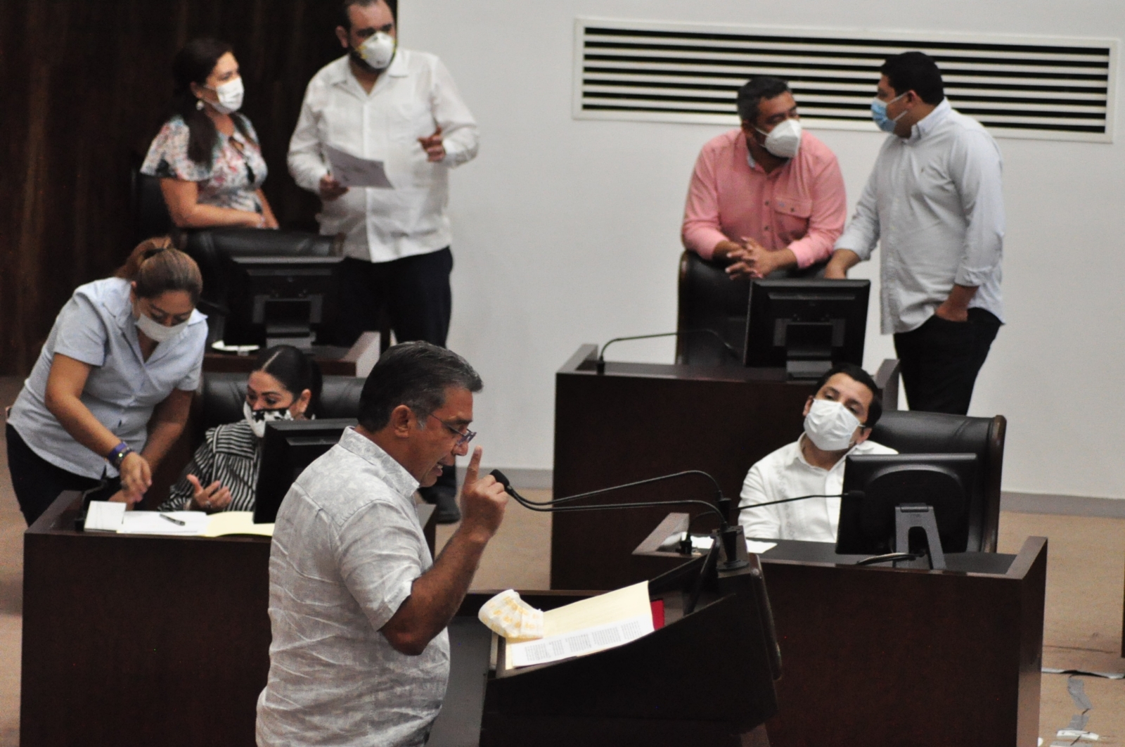 Piden investigar entrega de contratos de forma directa en Yucatán