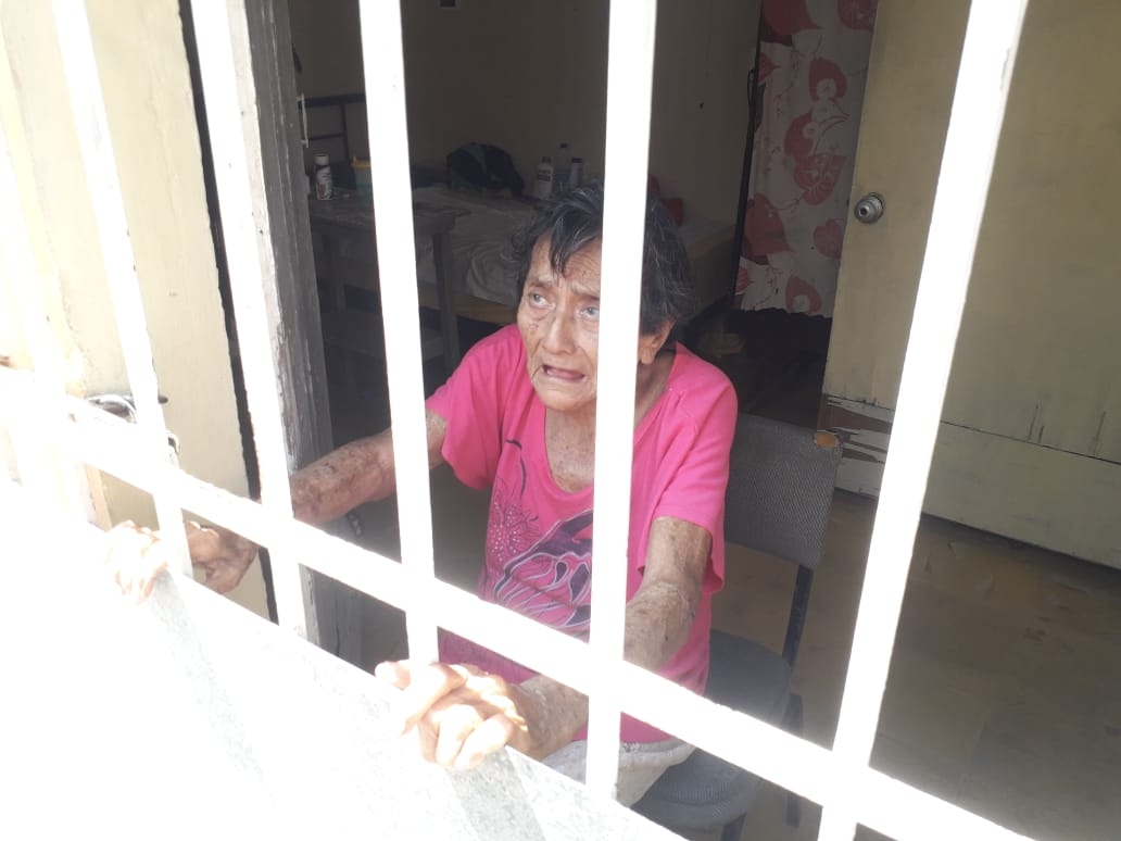 Dejan encerrada a una abuelita dentro de su casa en Ciudad del Carmen