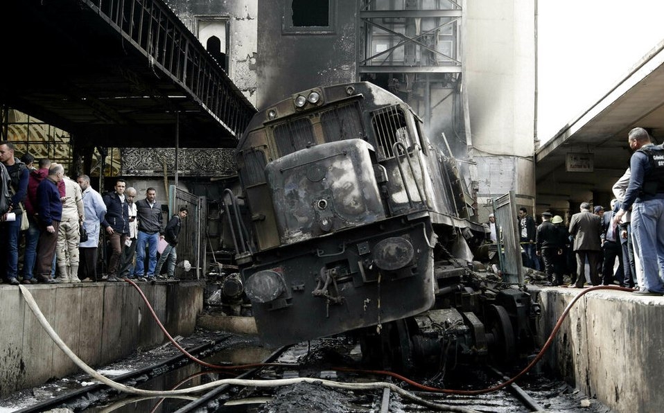 Choque de trenes en Egipto deja al menos 32 muertos y 66 heridos: VIDEO