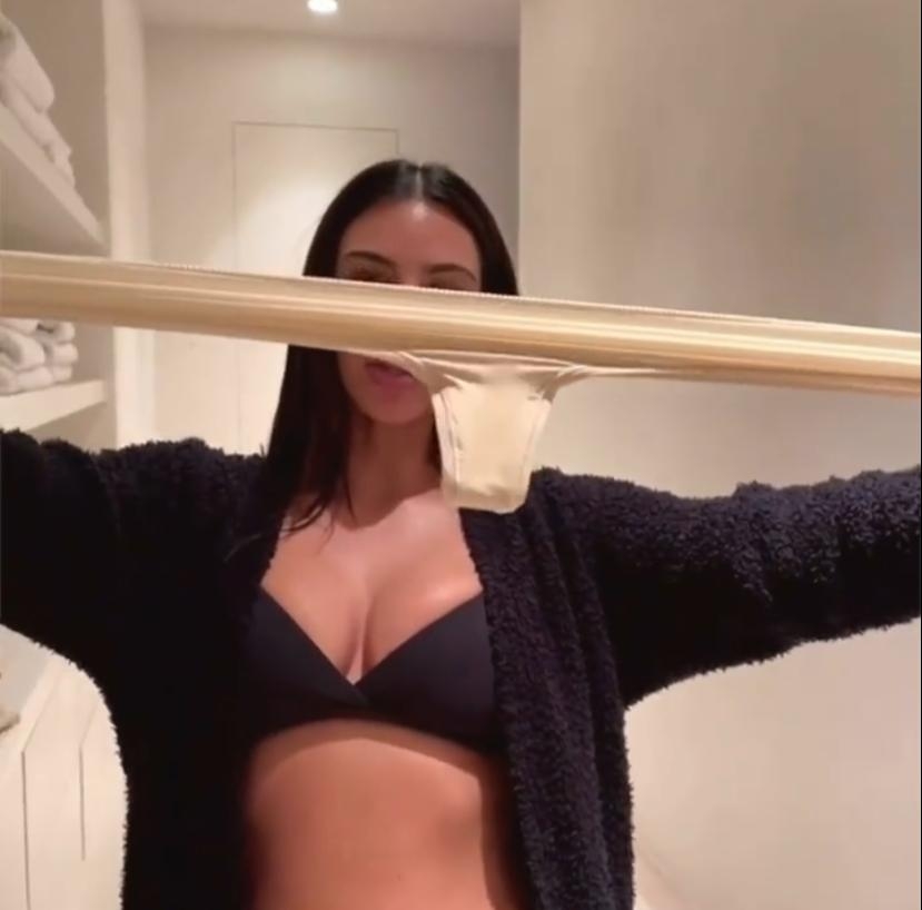 Kim Kardashian revela detalles de su ropa interior: VIDEO