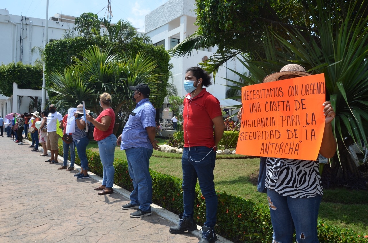 Antorchistas piden caseta de vigilancia y seguridad en Ciudad del Carmen