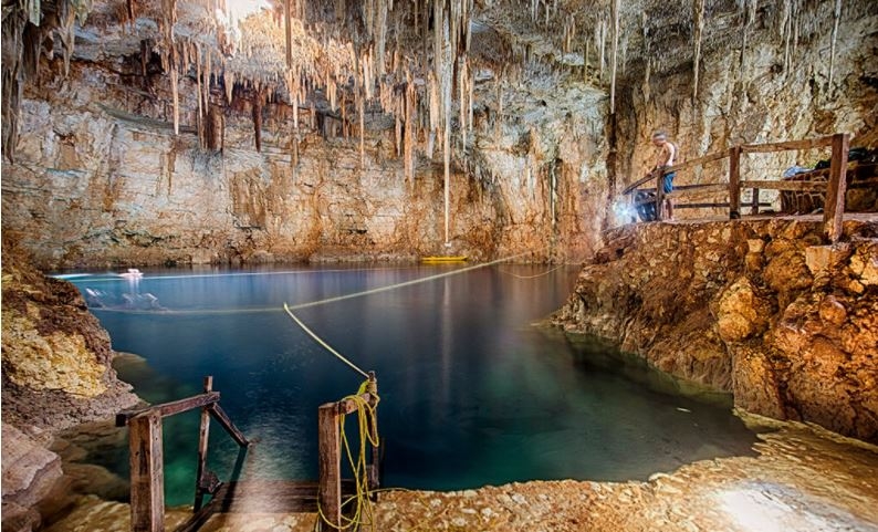 El Cenote Palomitas es un ojo de agua con 50 metros de diámetro