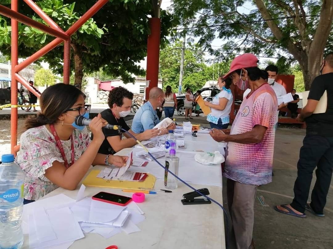 Cada sobre contenía 5 mil 400 pesos, lo que hace un total de 54 mil pesos