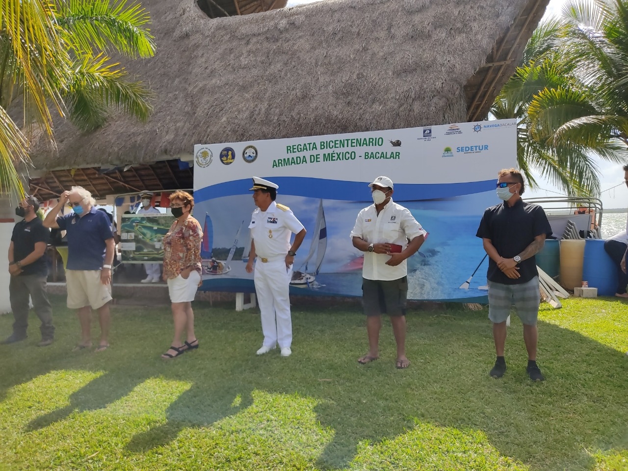 Se realizó la Regata Bicentenario en honor a los 200 años de la Armada de México