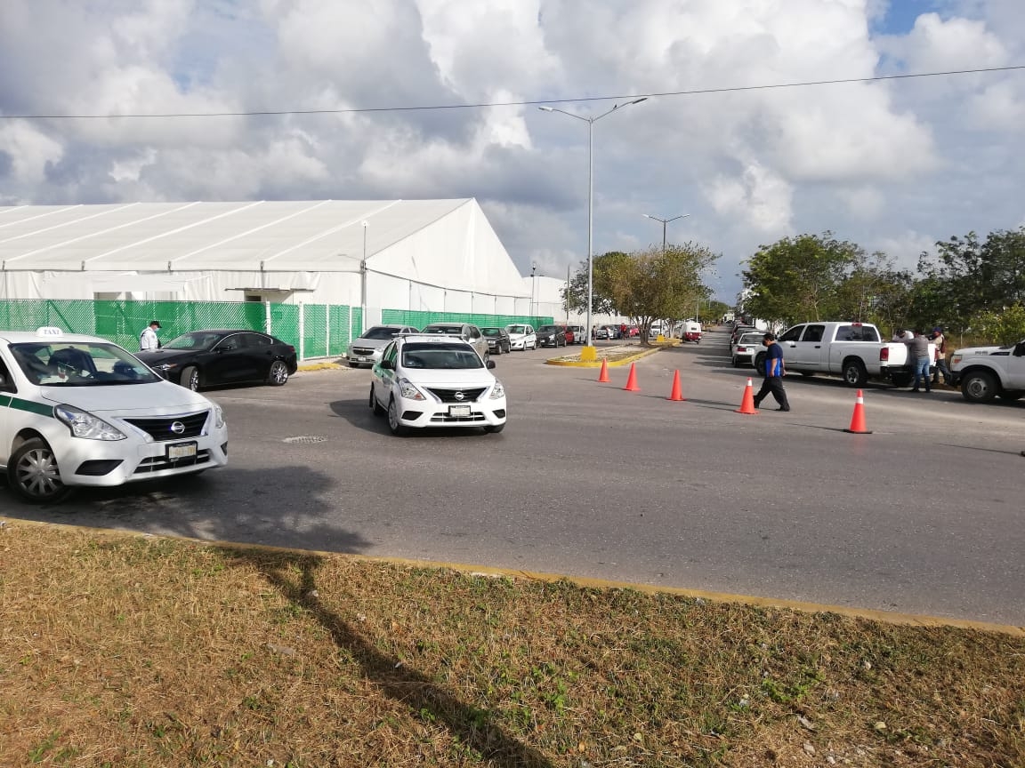 Cierran carril del Arco Vial por jornada de vacunación en Cancún