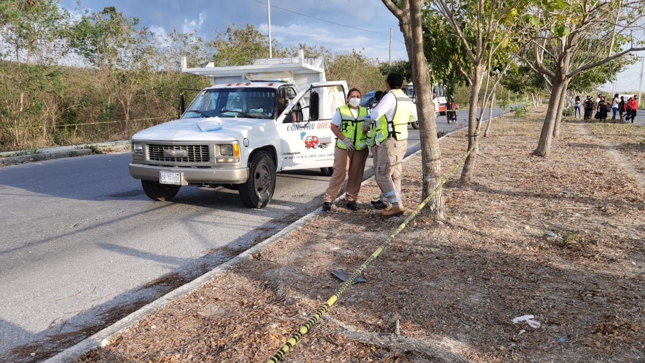 Muere joven obrero tras caerse de una camioneta en movimiento en Campeche