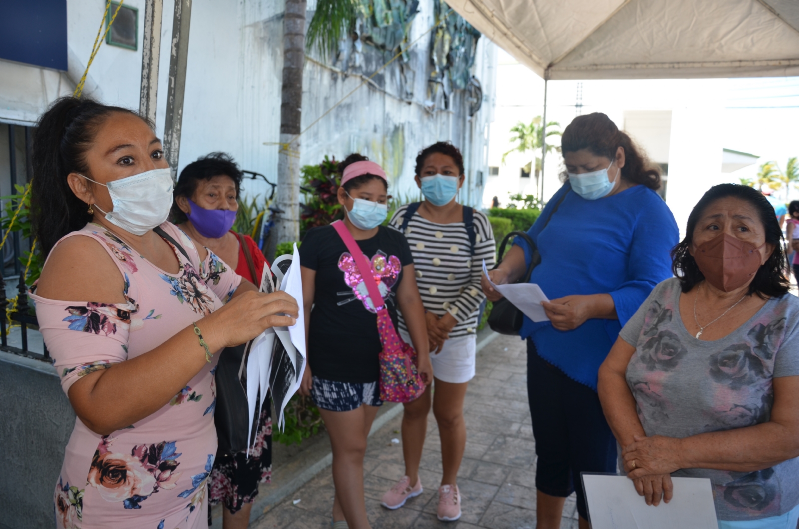 Denuncian venta ilegal de espacios en el mercado de Chechén en Ciudad del Carmen