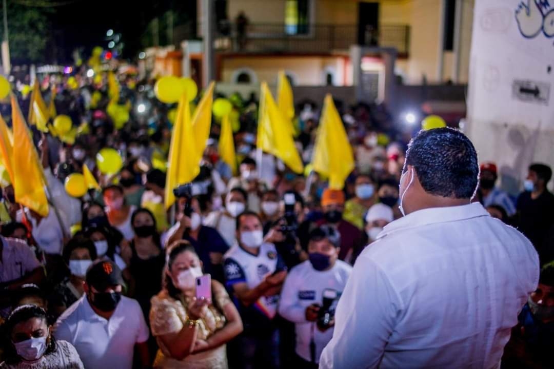 En la marcha participaron niños y adultos mayores