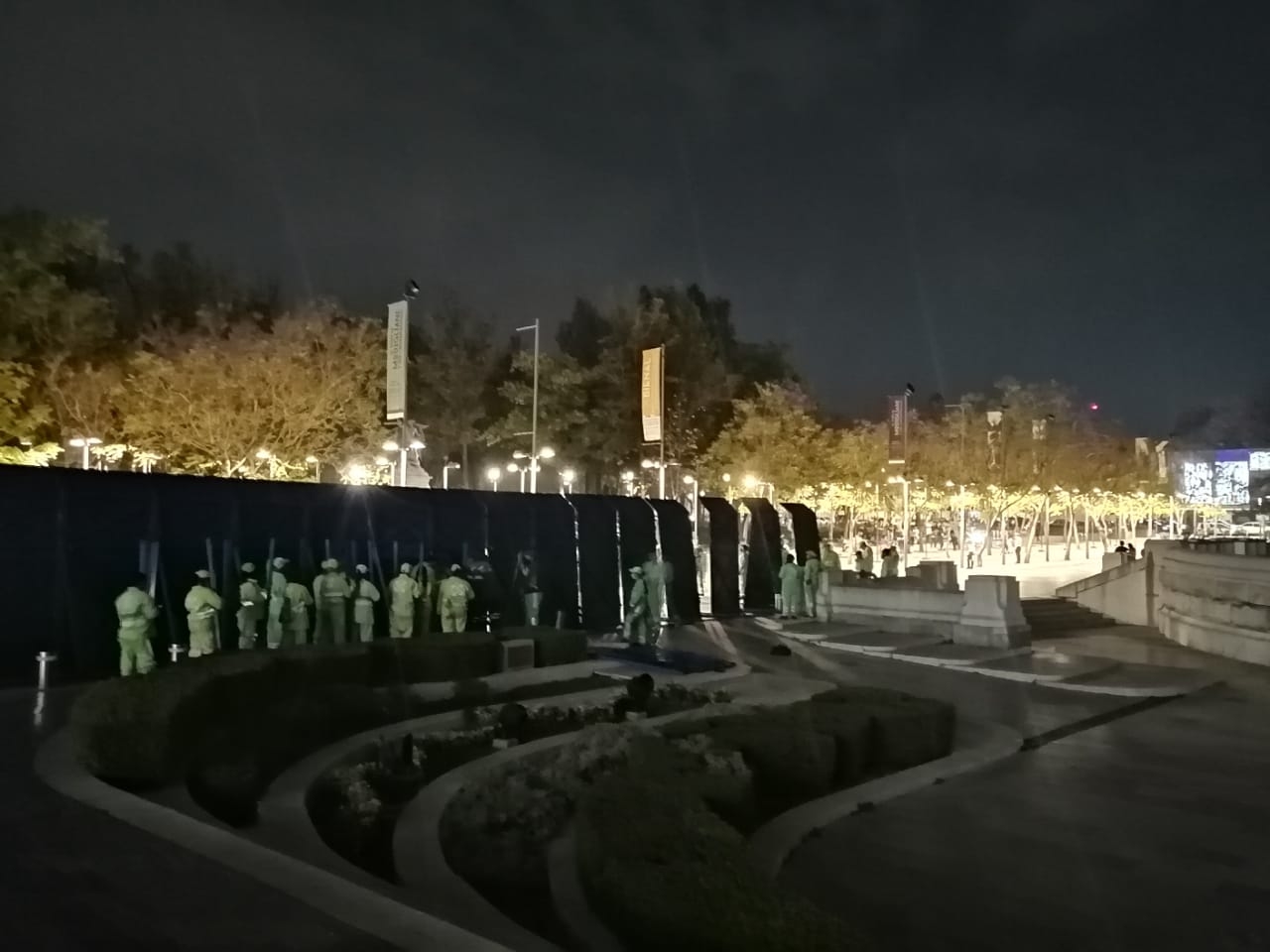 Blindan monumentos en CDMX previo a las marchas del 8 de marzo