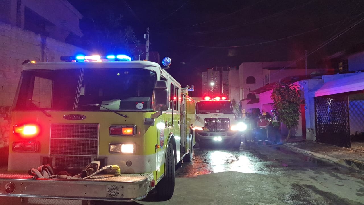 Se registra incendio en casa ubicada en la Supermanzana 15 de Cancún