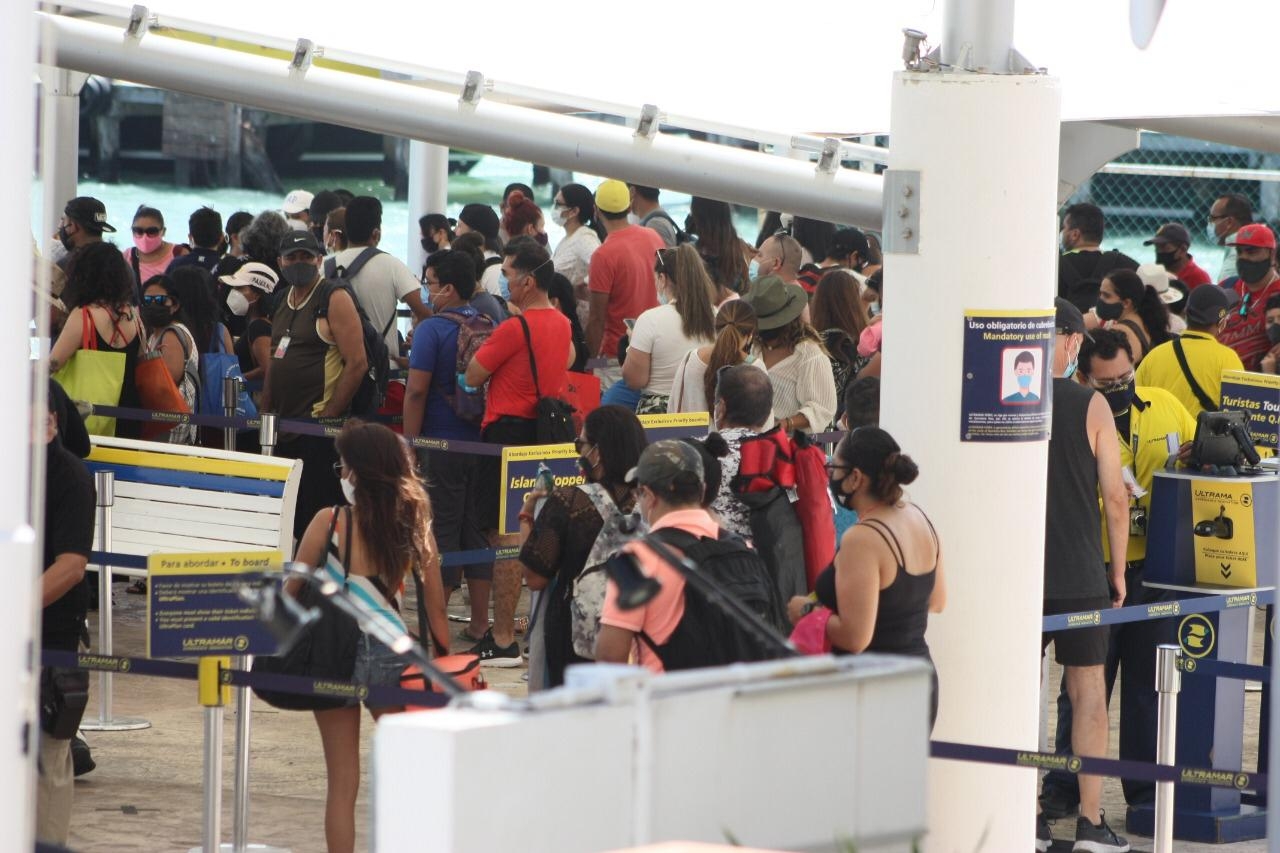 Terminal marítima de Puerto Juárez registra alta afluencia de pasajeros